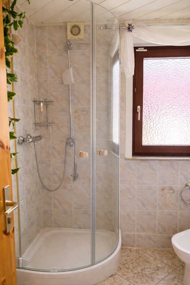 Miriam Kreim Ferienwohnung Dusche Reiten mit Pferd Wandern Grebenhain